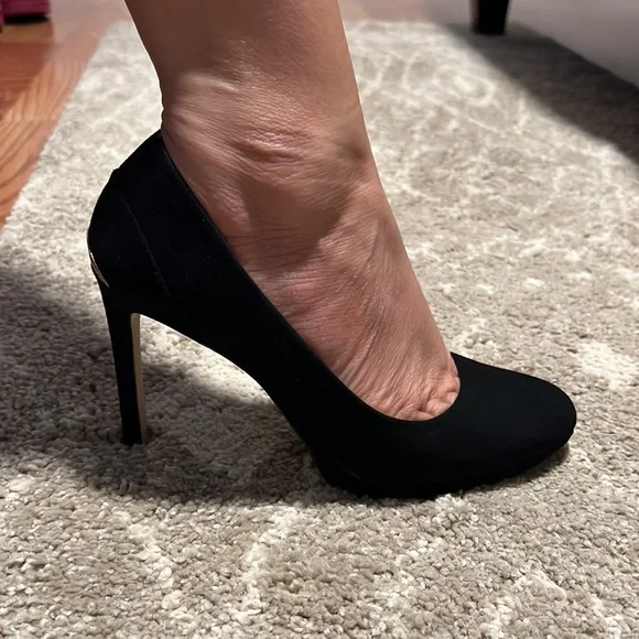 Suede Black Pumps - Picture 3 of 7